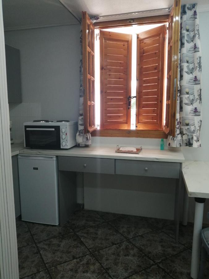 Sunny Garden Studio Atenas Exterior foto